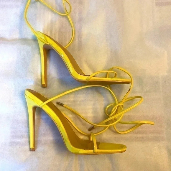 Fashion Nova pretty 🤩 sandals with  over knees straps - Picture 4 of 7